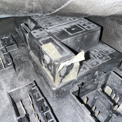 10-14 Ford Mustang Body Control Module A/T V6 BCM Coupe Fuse Panel OEM