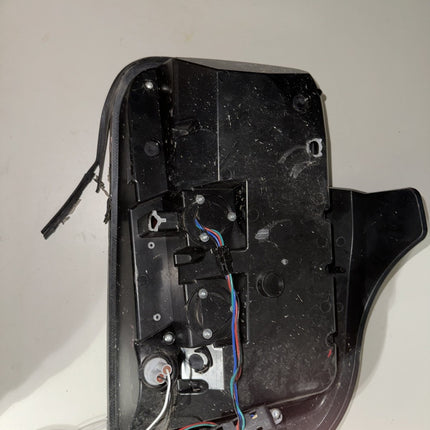 05-09 Ford Mustang LED Tail light With Wiring RH Passenger DAMAGED