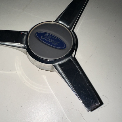 05-09 Ford Mustang 3-bar Spinner Wheel Chrome Center Cap Ford Logo OEM