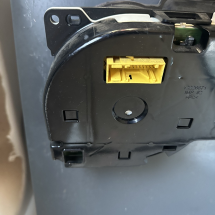 05-09 Ford Mustang Instrument Cluster Base Model 4 Gauge OEM Green Illumination