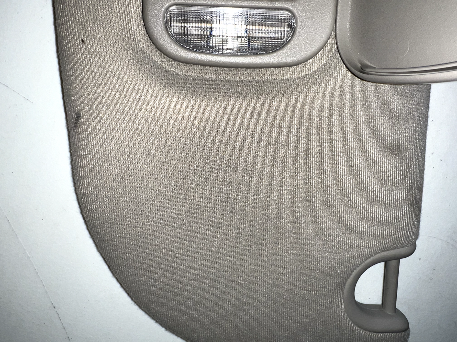 06-10 Ford Explorer  Mountaineer LH Driver Sun Visor With Light OEM Tan