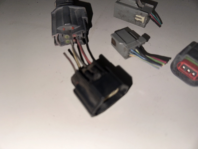 05-06 Ford Mustang Eletrical Connectors Plugs Clips OEM W/ Wires Misc.
