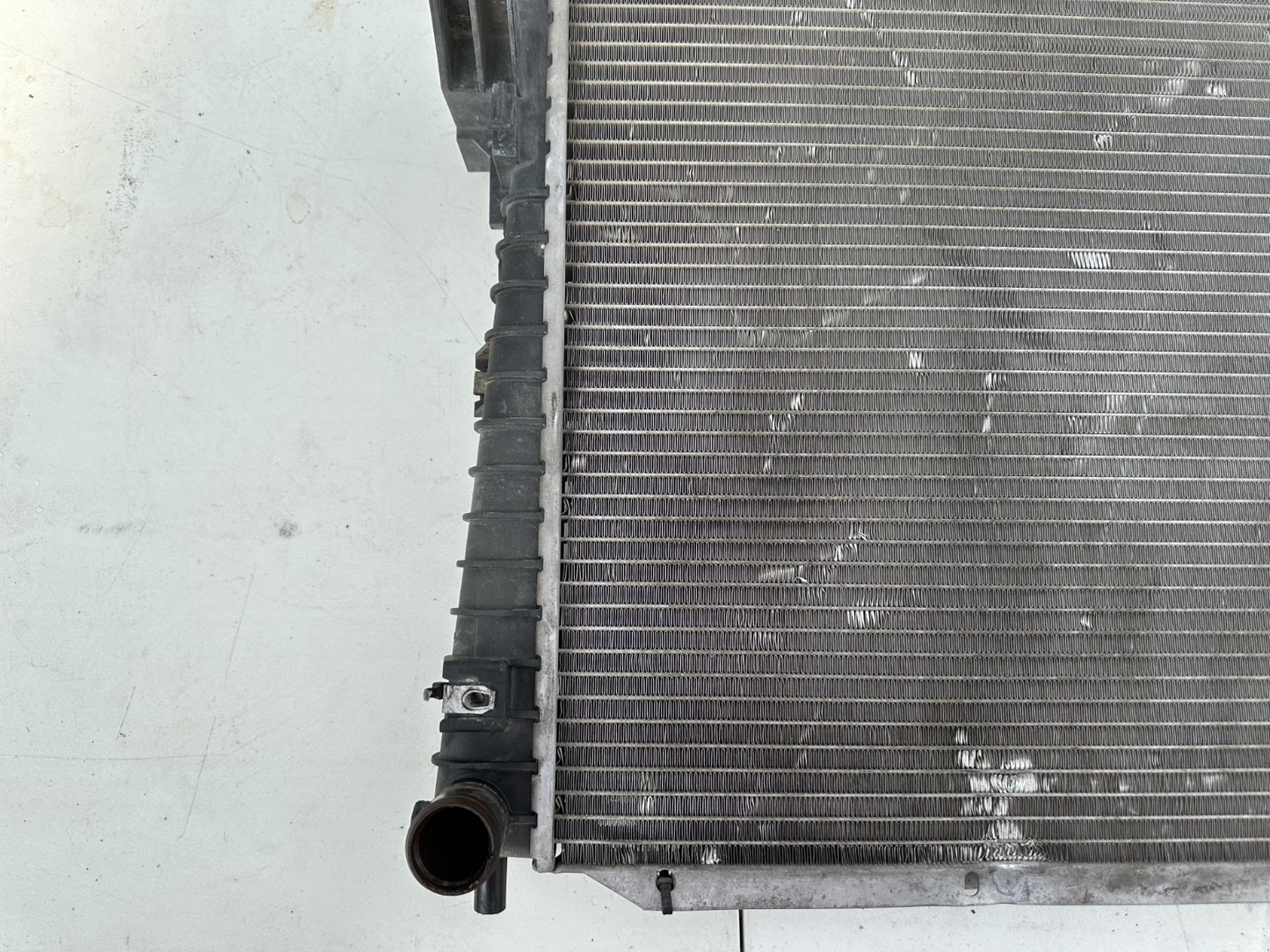 05-10 Ford Mustang V6/GT Radiator OEM In Working Condition
