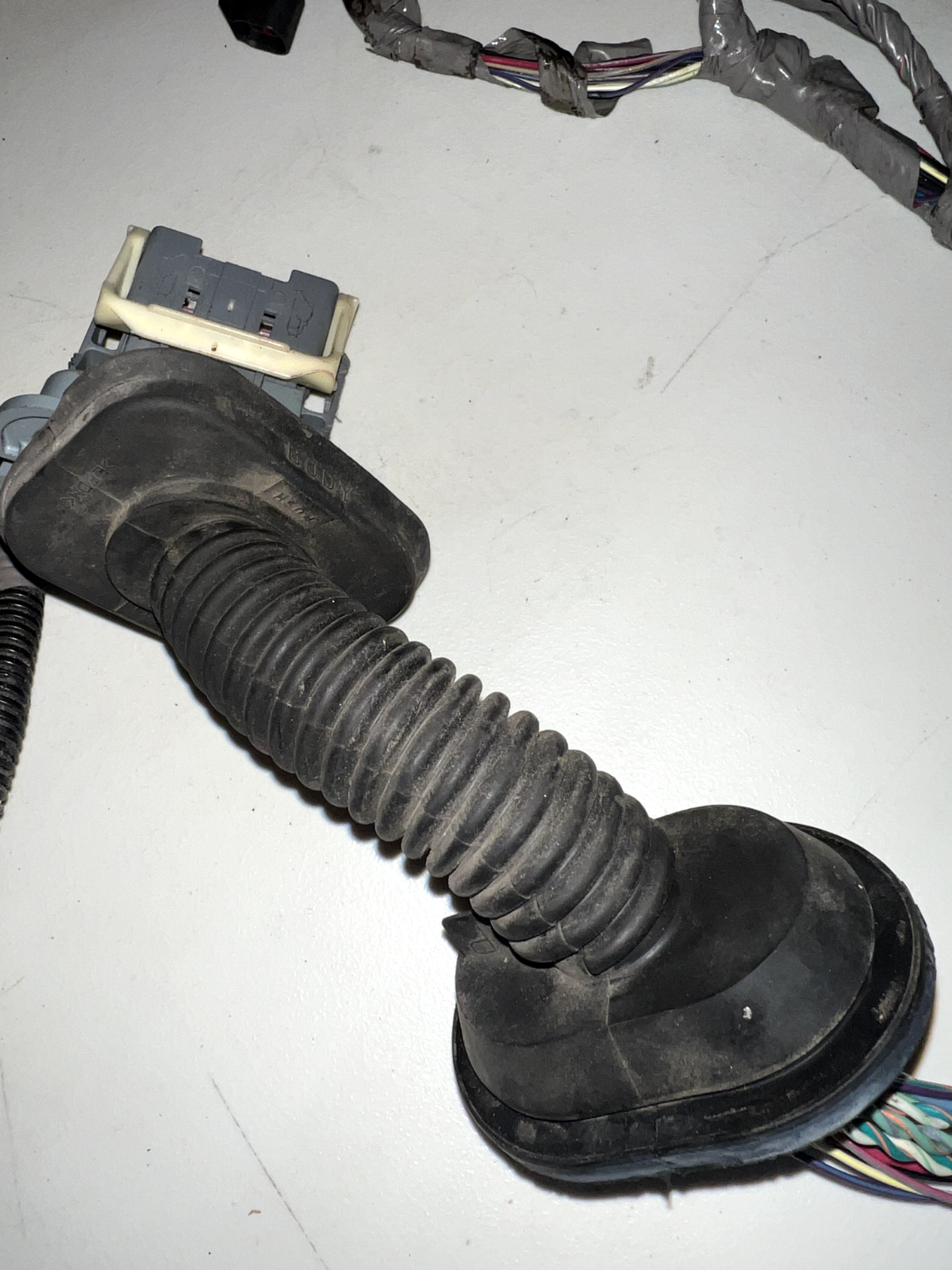 05-09 Ford Mustang Right Passenger Door Wiring Harness 5R3T-14630-BA OEM