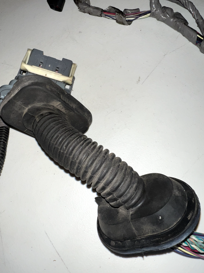 05-09 Ford Mustang Right Passenger Door Wiring Harness 5R3T-14630-BA OEM