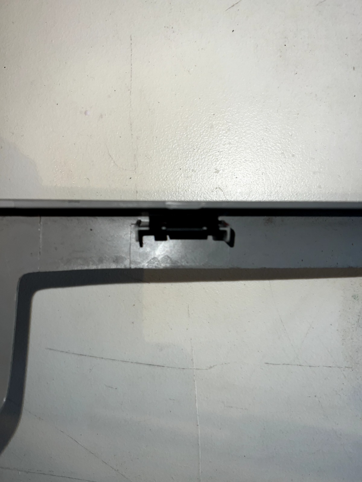 05-09 Ford Mustang Passenger Lower Kick Panel Grey Fuse Box Cover OEM 