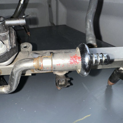 05-07 Ford Mustang 4.6 3V GT OEM Injector Fuel Rail With Sensor & Injectors