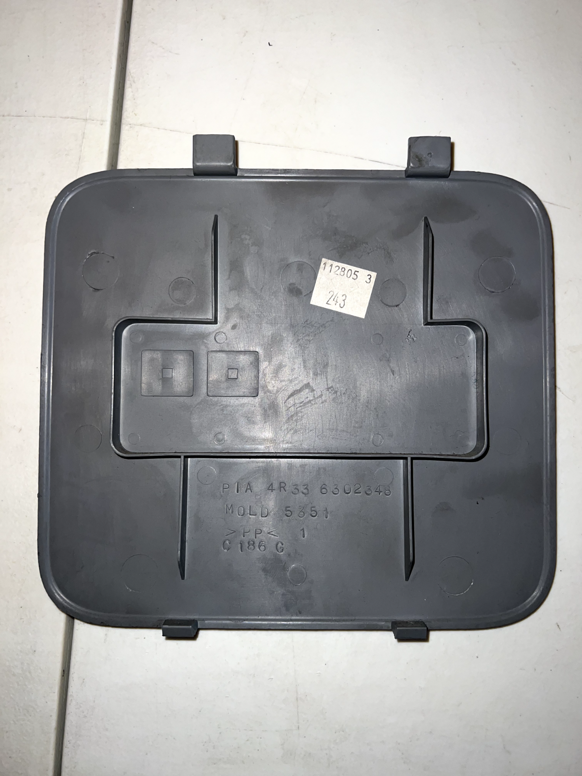 05-09 Ford Mustang Passenger Lower Kick Panel Grey Fuse Box Cover OEM 