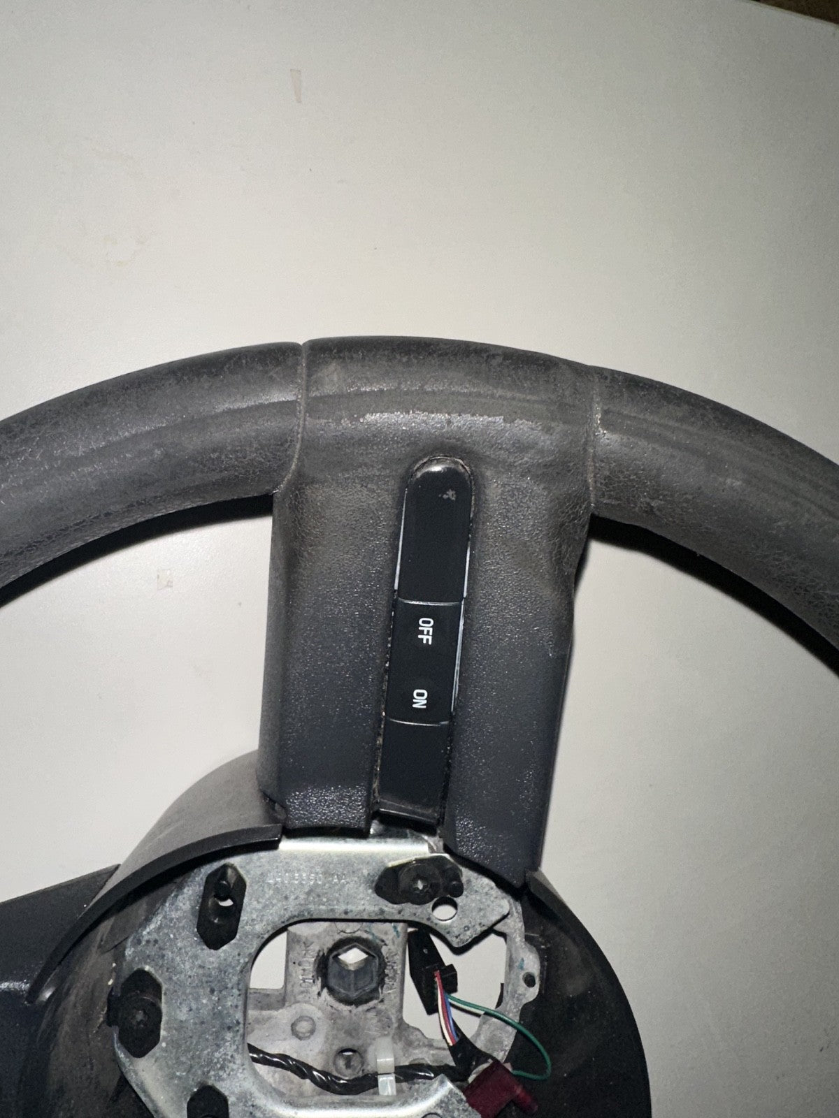 05-09 Ford Mustang Base Vinyl Steering Wheel OEM Black With Wiring