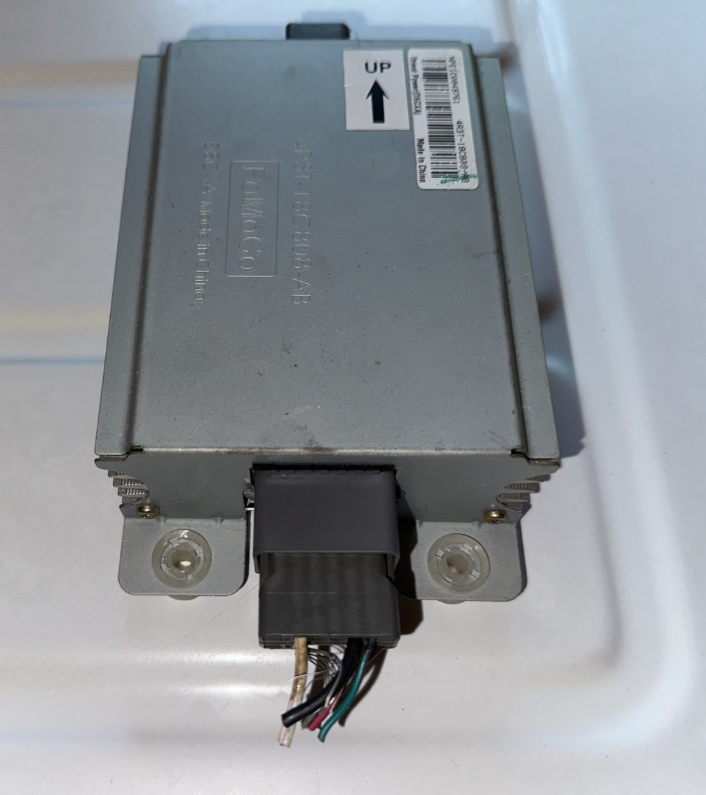 05-09 Ford Mustang Shaker 500 Small Amplifier OEM Ford 5R3T-18C808-AA