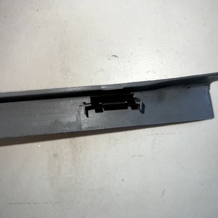 05-09 Ford Mustang Passenger Lower Kick Panel Grey Fuse Box Cover OEM 