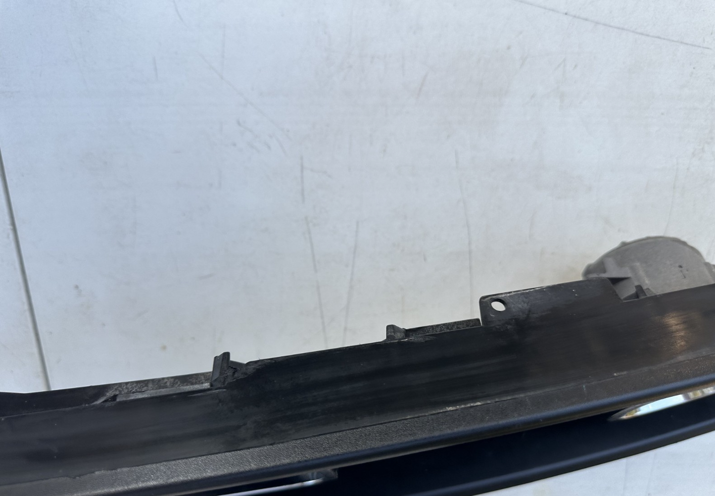 05-09 Ford Mustang Front Upper Grille Pony Package Edition With Fog Lights OEM