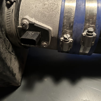 05-09 Ford Mustang Cold Air Intake System CAI C&L W/ Filter And Mass Airflow