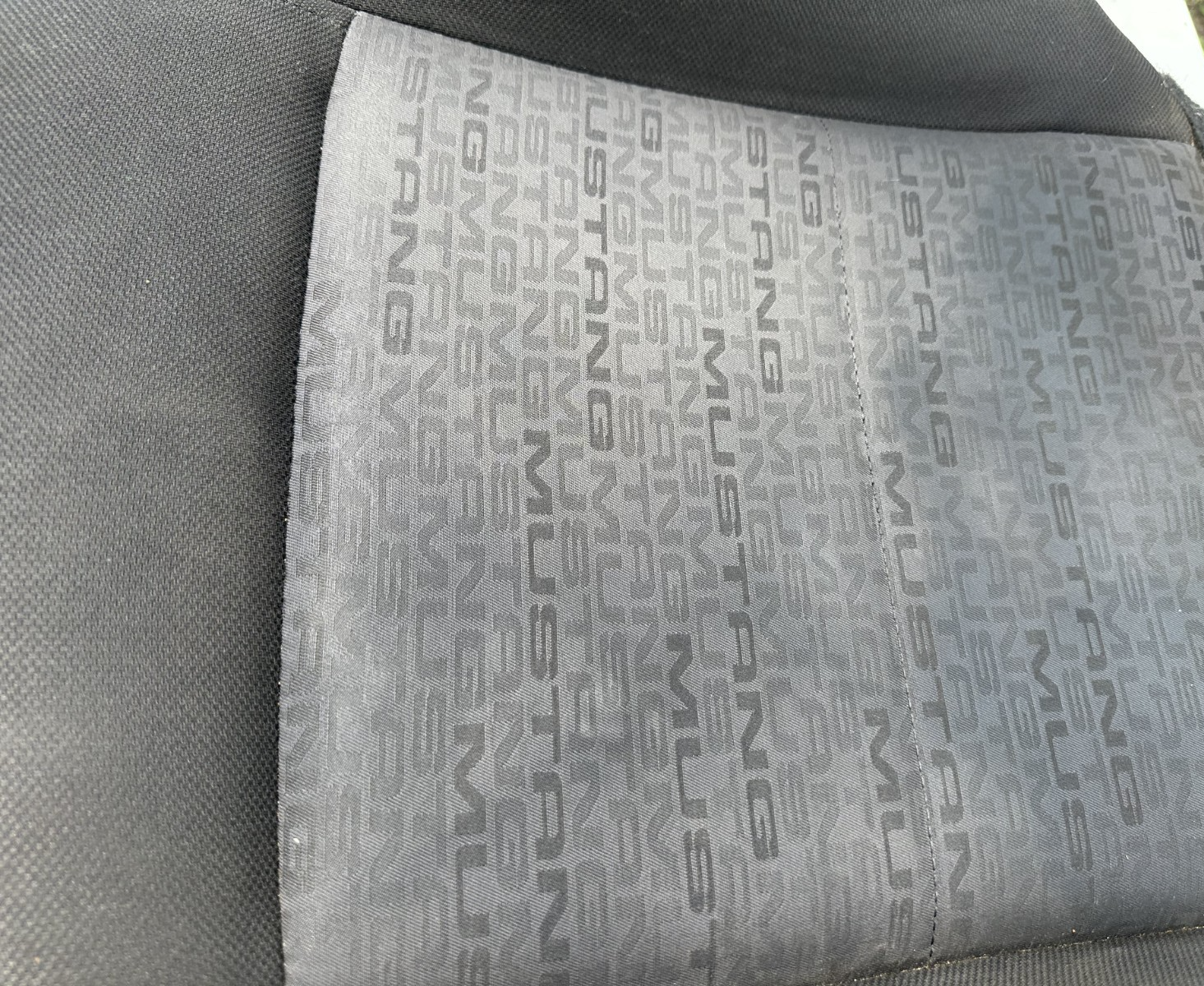 05-09 Ford Mustang 4 Way Manual Seat Track Passenger RH OEM W/ Seat Base Cloth