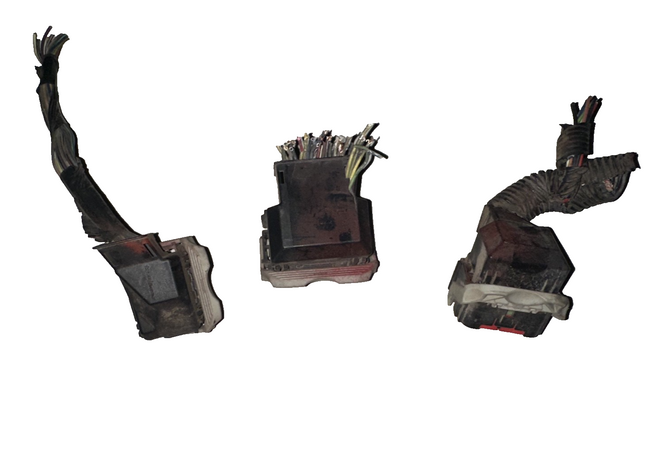 05-06 Ford Mustang ECU ECM PCM Connectors Computer Plug Ins OEM W/ Wires