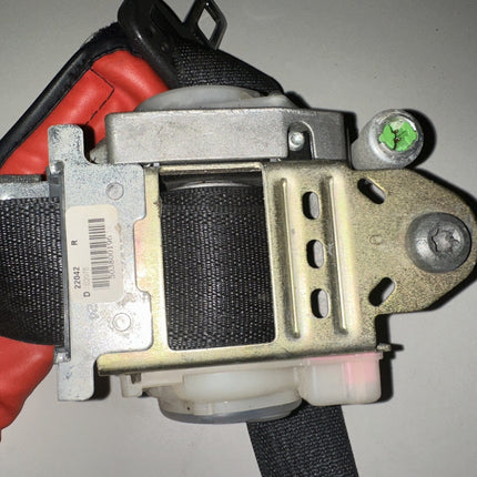 05-06 Ford Mustang Passenger Right RH Front Seatbelt With Trim OEM Black Belt