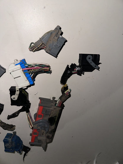 05-06 Ford Mustang BCM Connectors Body Control Module Plug Ins OEM