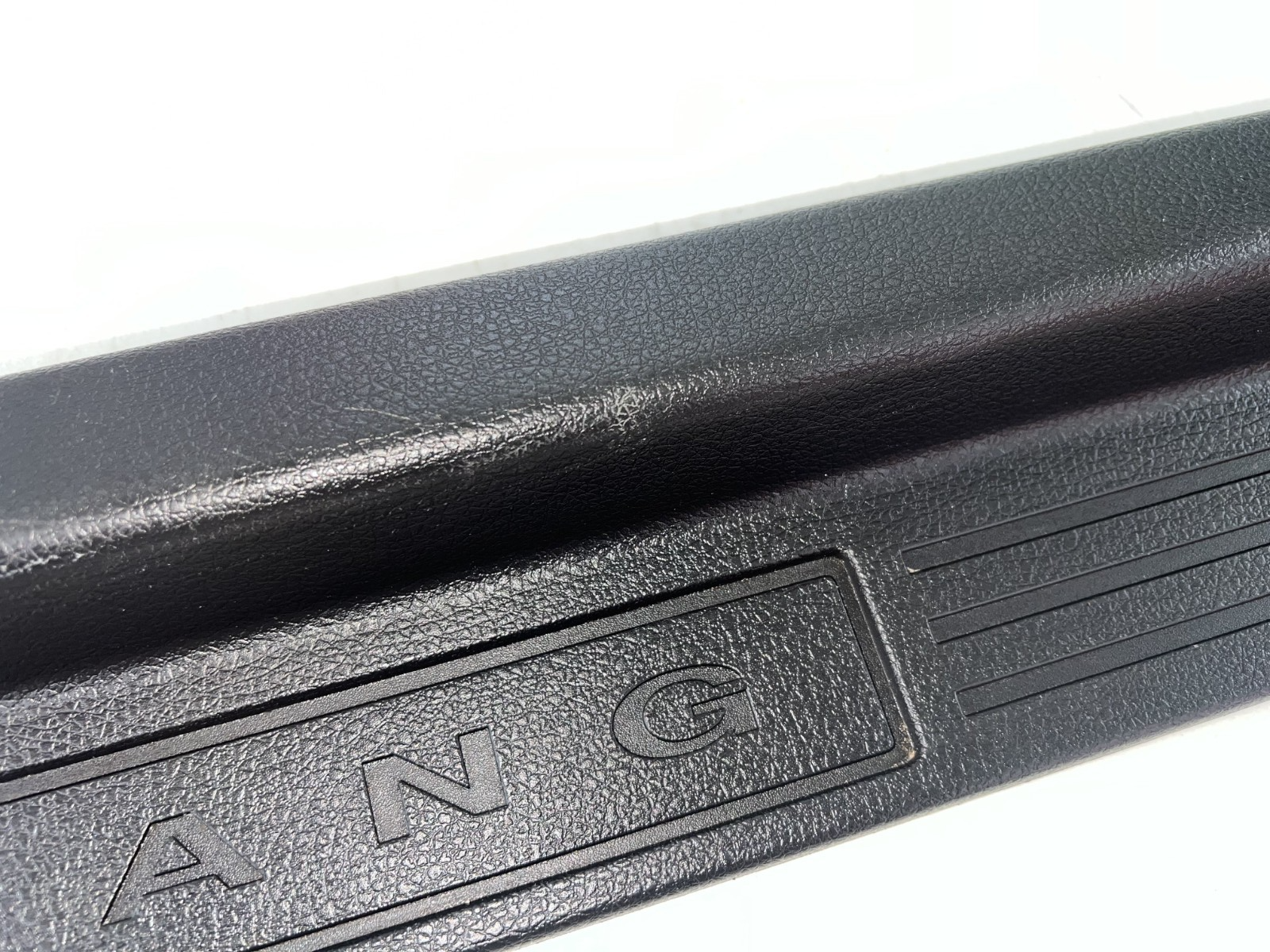05-09 Ford Mustang Door Sill Trim Base Matte Black RH LH Pair Set OEM