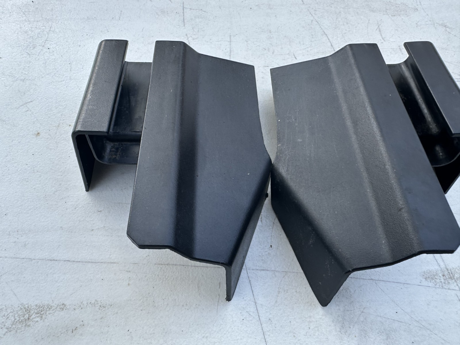 05-09 Ford Mustang Cover Trim Panels Rear Seat Rail Cover Pair OEM 4R33-63618C82