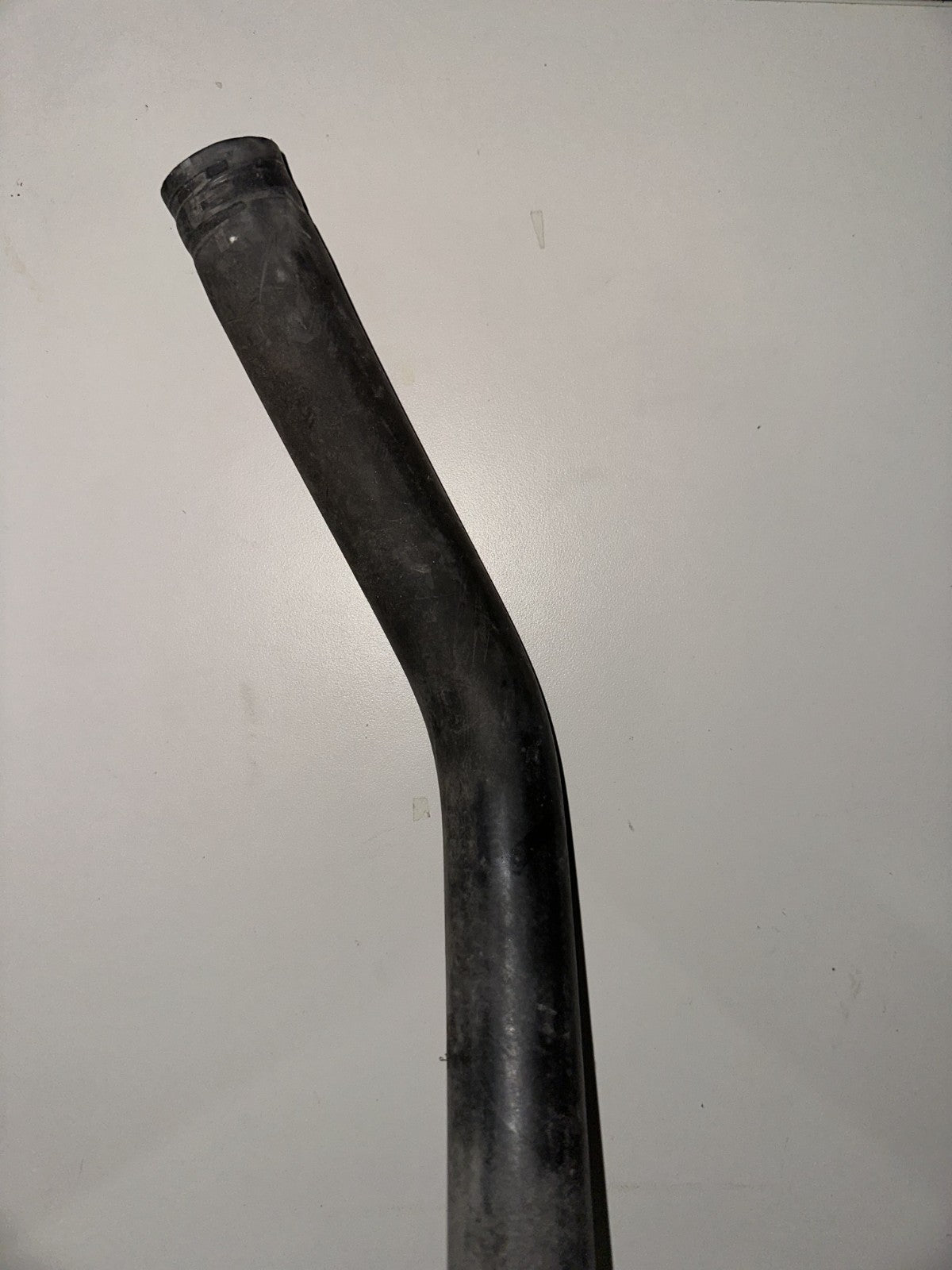 05-10 Ford Mustang 4.0L V6 Lower Radiator Hose OEM W/ Clamps