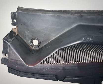 05-09 Ford Mustang LH & RH Driver Passenger Wiper Dash Top Cowl Grille Vent OEM