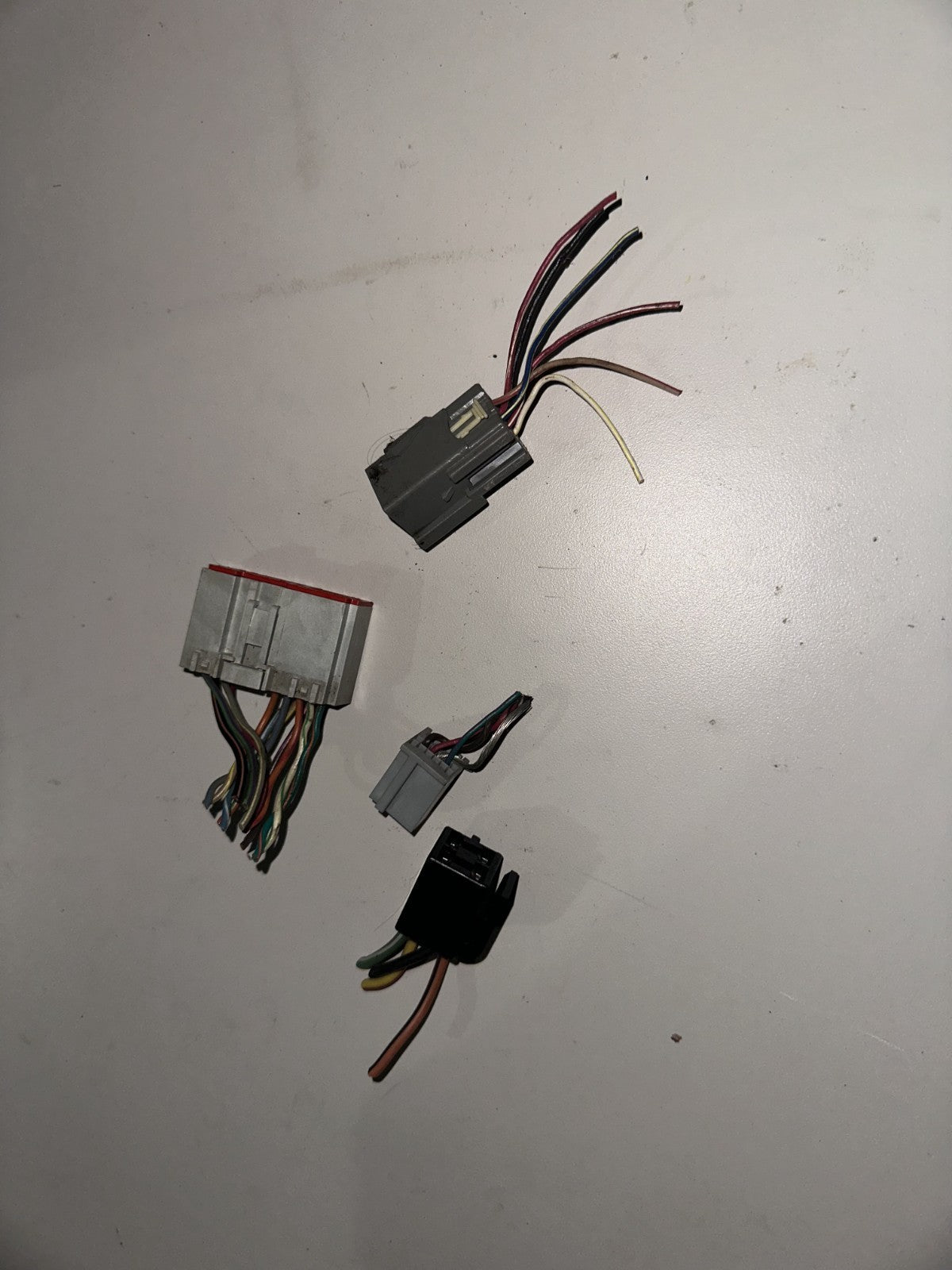 05-07 Ford Mustang Electrical Connector Main Radio Wiring W/ Fan Speed OEM