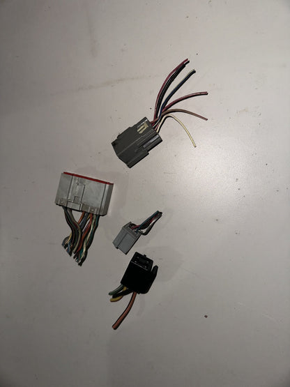 05-07 Ford Mustang Electrical Connector Main Radio Wiring W/ Fan Speed OEM