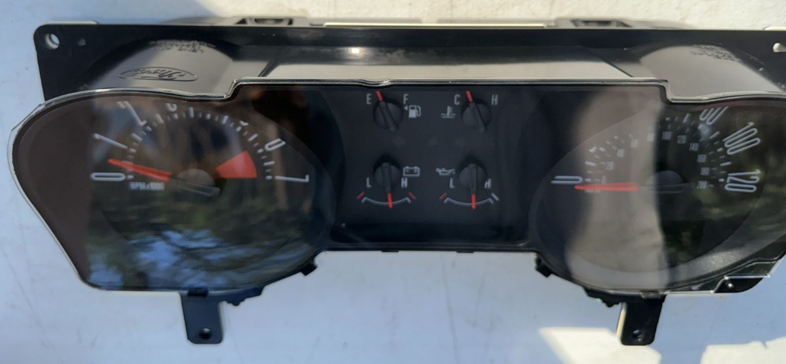 05-09 Ford Mustang Instrument Cluster Premium 6 Gauge myColor OEM