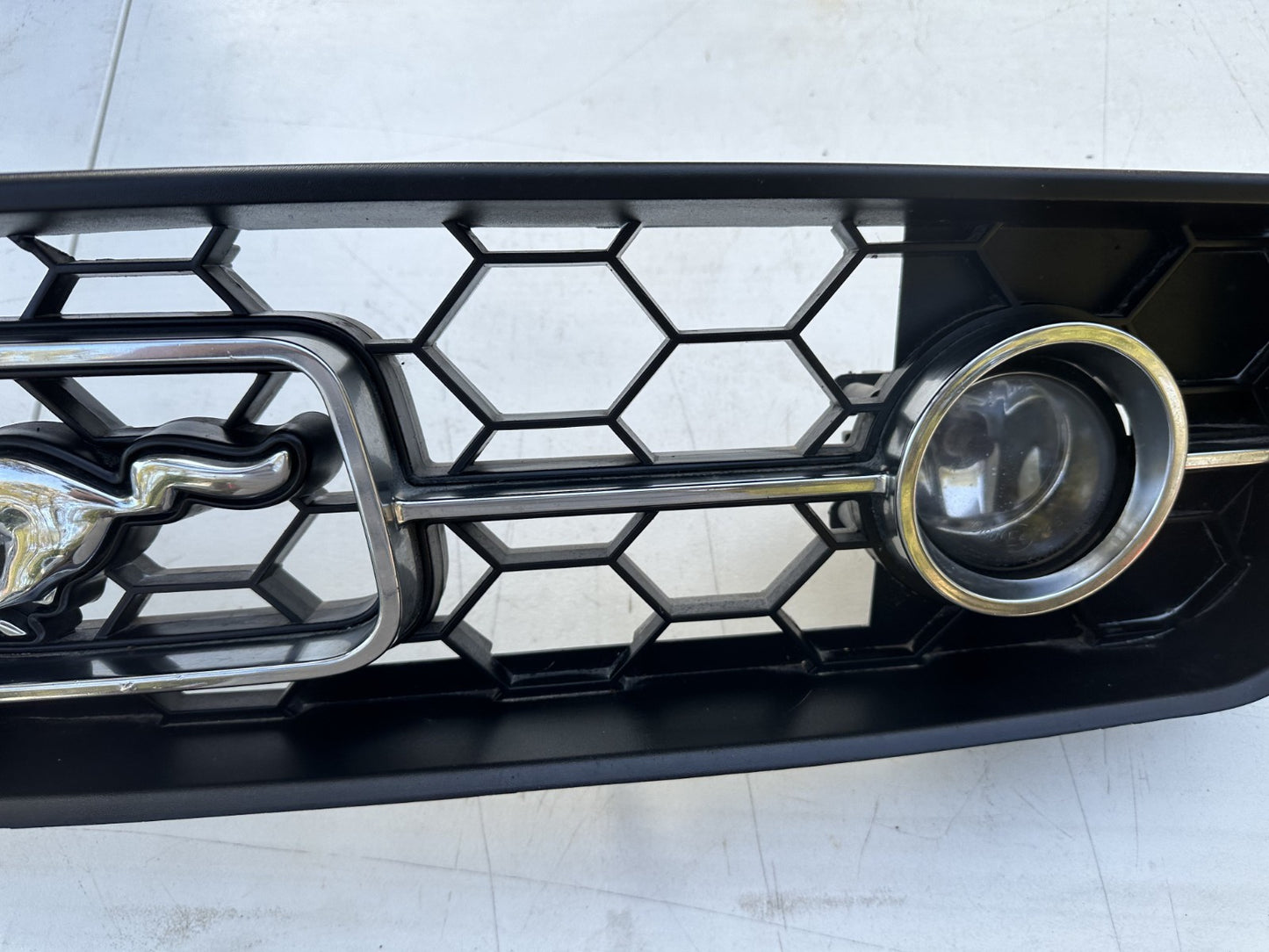 05-09 Ford Mustang Front Upper Grille Pony Package Edition With Fog Lights OEM