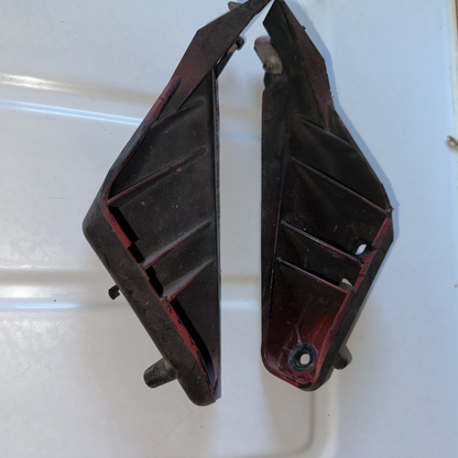 05-09 Ford Mustang Grille Bracket Replacement Pair LH RH Driver Passenger Side