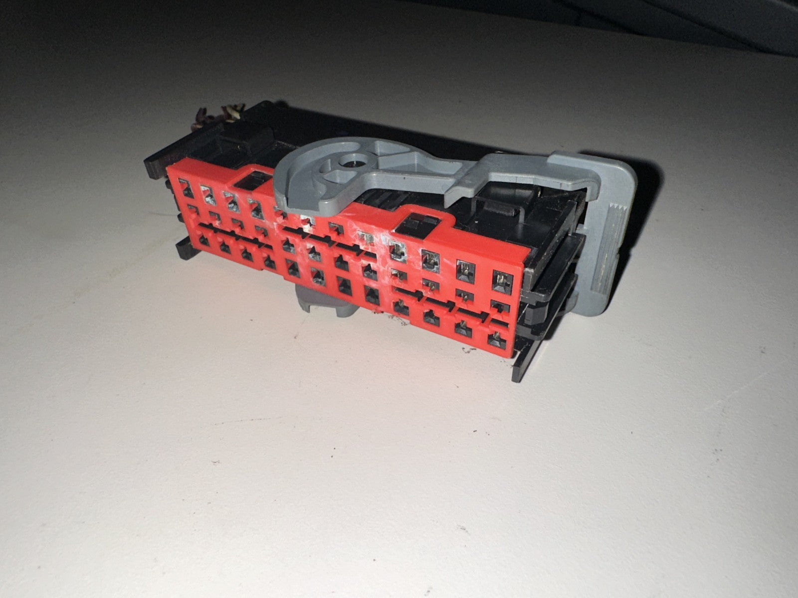 05-06 Ford Mustang BCM Connector Body Control Module Plug In OEM