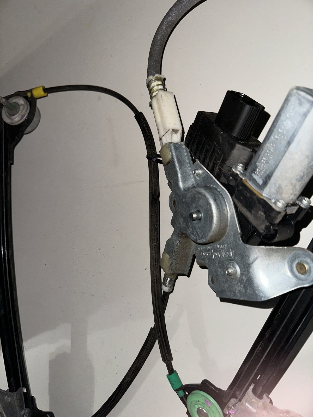 05-09 Ford Mustang Coupe Door Passenger Right RH Window Regulator With Motor OEM