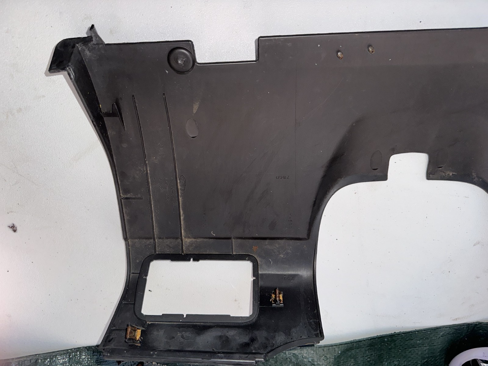 05-09 Ford Mustang Driver Lower Kick Panel Steering Column Cover OEM Black