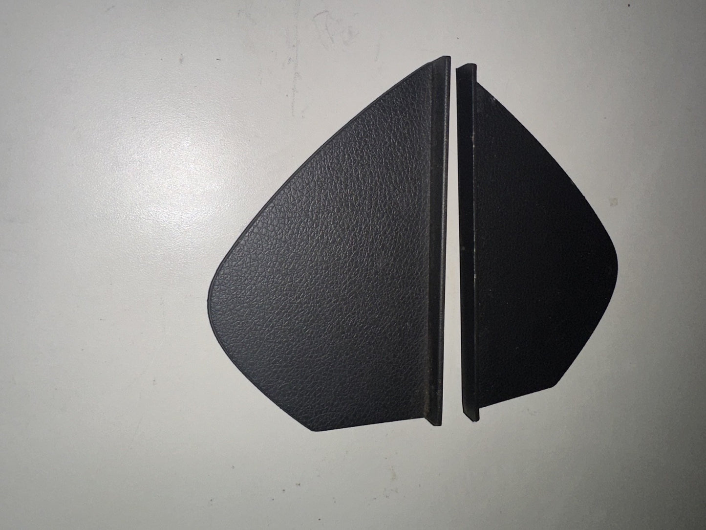 05-09 Ford Mustang Side Dash Panels Trim Black Pair LH RH 4R3X-6304480-AB