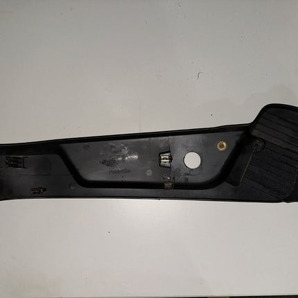05-08 Ford Mustang Front Passenger Side RH Seat Trim Bezel Panel OEM