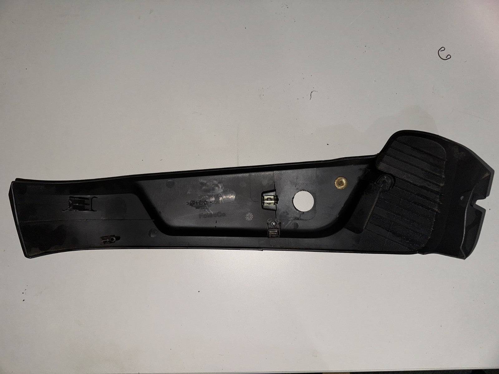 05-08 Ford Mustang Front Passenger Side RH Seat Trim Bezel Panel OEM