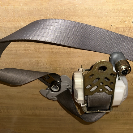 05-06 Toyota Camry Passenger Right RH Front Seatbelt OEM Tan Color Belt