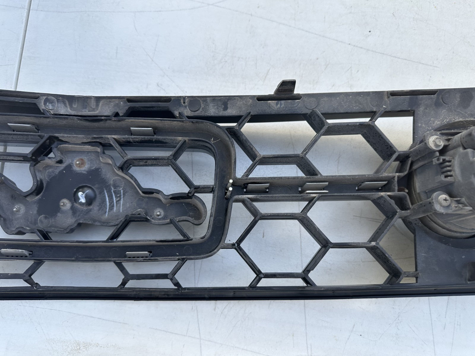 05-09 Ford Mustang Front Upper Grille Pony Package Edition With Fog Lights OEM