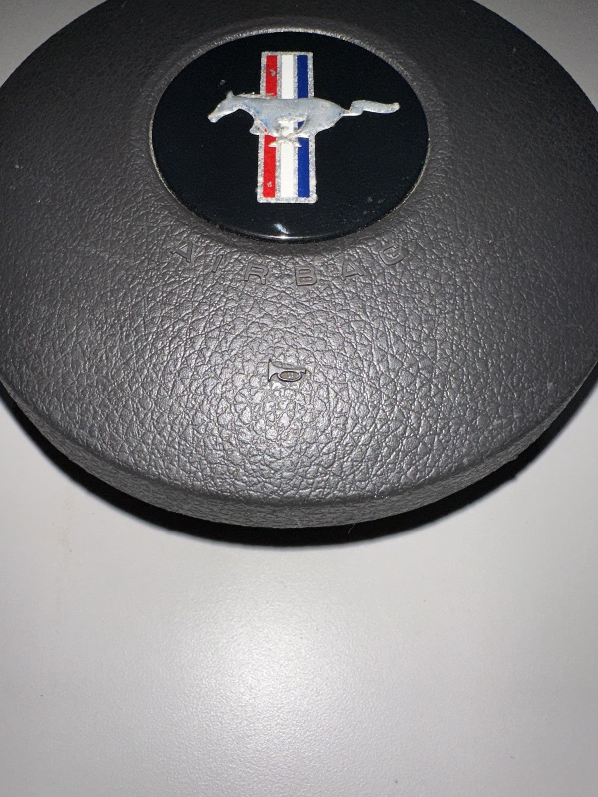 05-09 Ford Mustang Steering Wheel Horn Button OEM With Horse Center Emblem