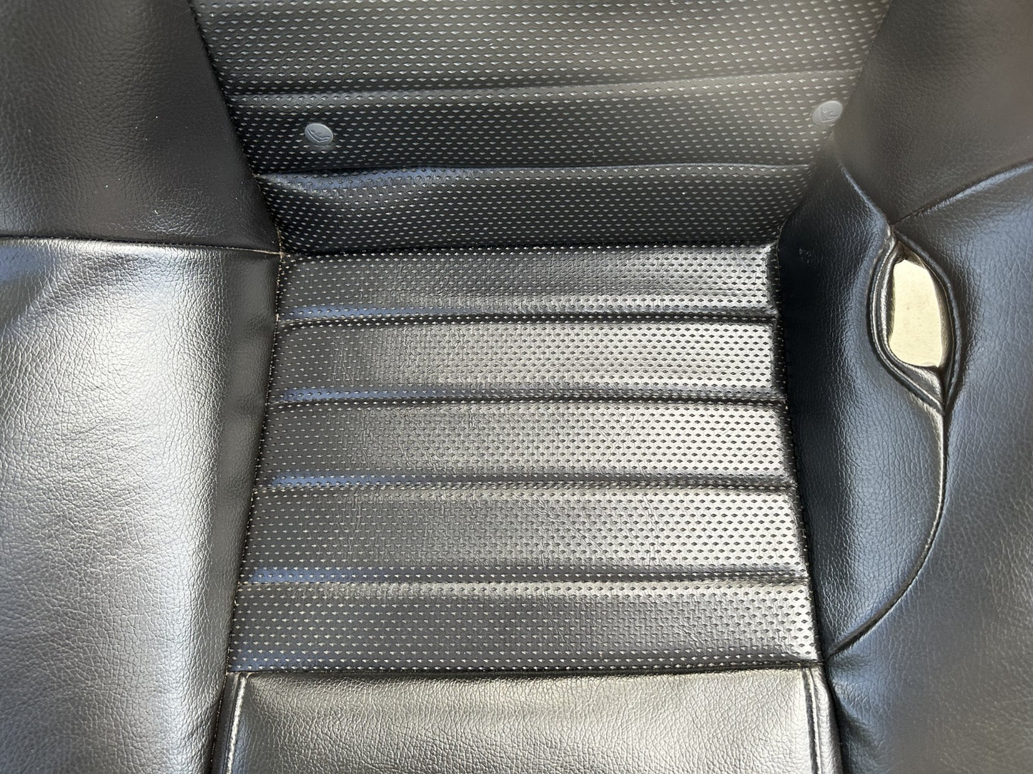 05-09 Ford Mustang Charcoal Black GT Leather Rear Seat Complete W/ Brackets OEM