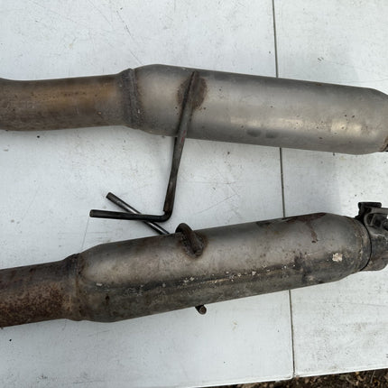 05-09 Mustang Magnaflow Race Series Axle-Back Exhaust Muffler with Polished Tips