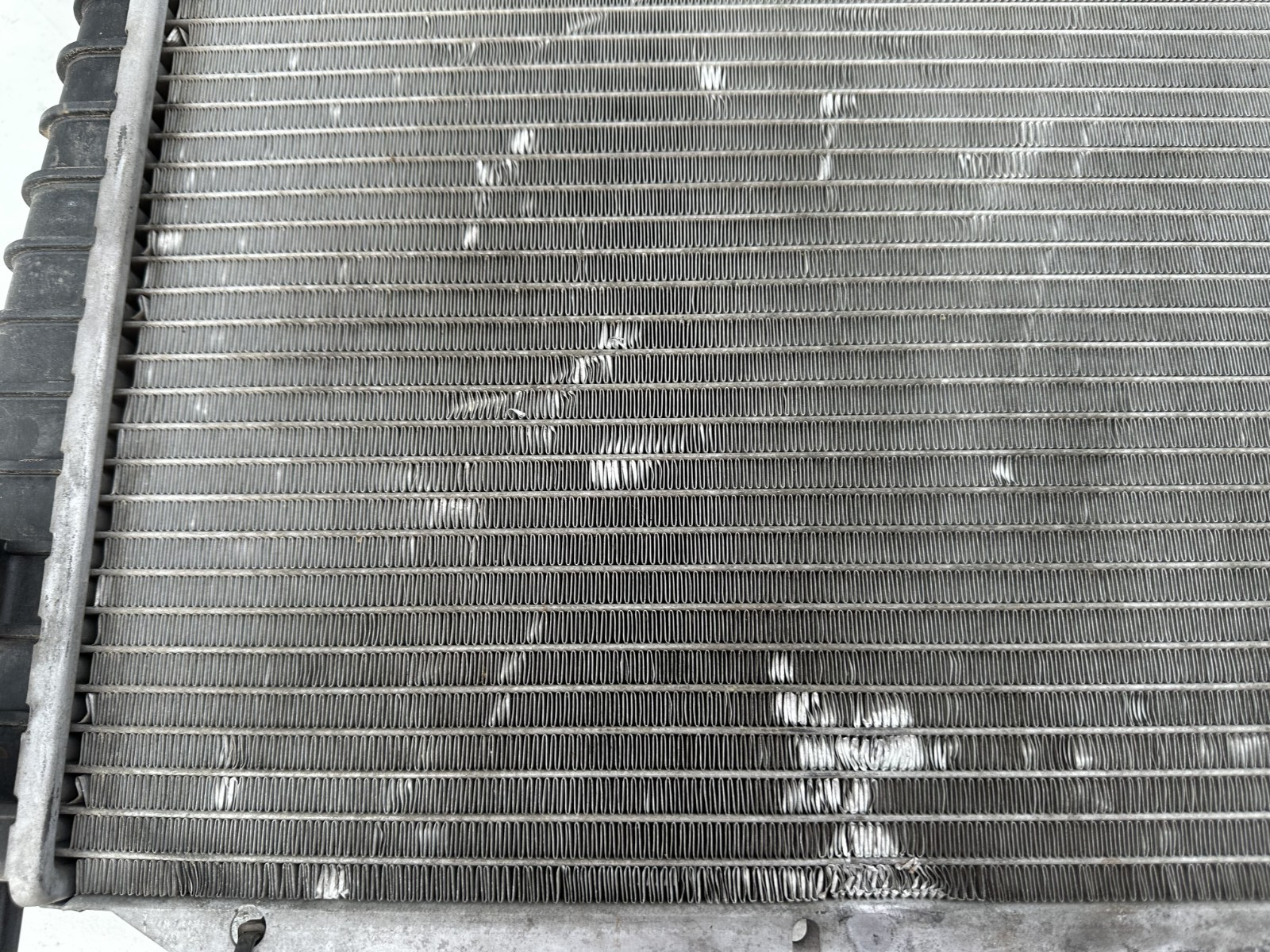 05-10 Ford Mustang V6/GT Radiator OEM In Working Condition