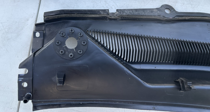 05-09 Ford Mustang LH & RH Driver Passenger Wiper Dash Top Cowl Grille Vent OEM