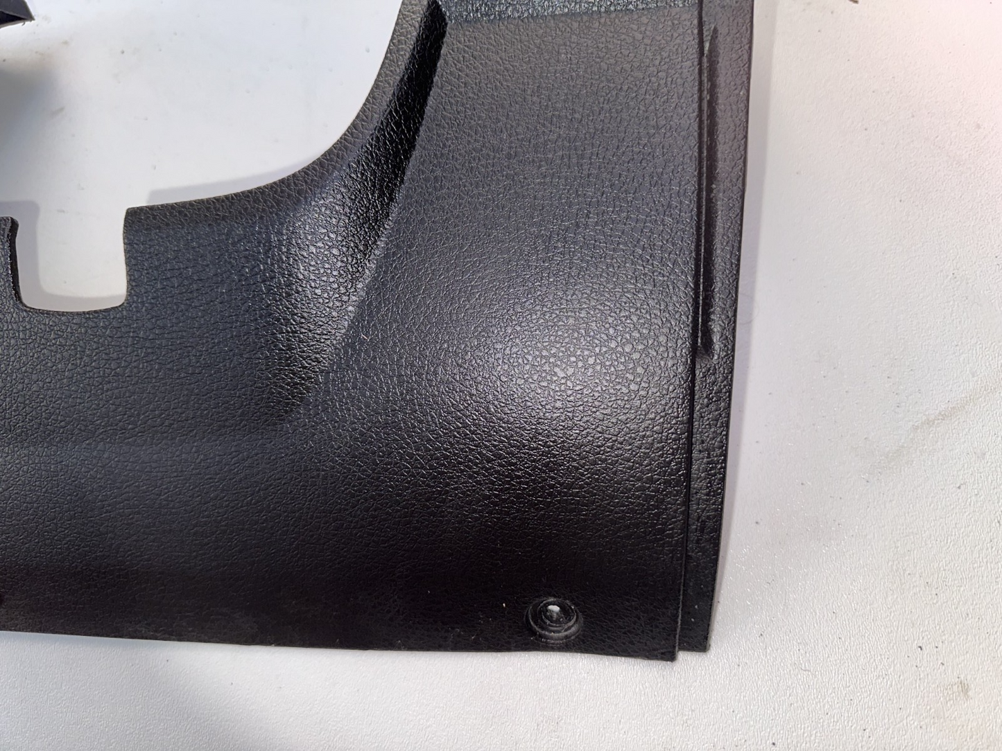 05-09 Ford Mustang Driver Lower Kick Panel Steering Column Cover OEM Black