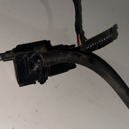 05-09 Ford Mustang Misc. Connector Plug Clip OEM W/ Wires