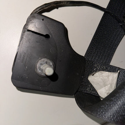 05-06 Ford Mustang Passenger Right RH Front Seatbelt With Trim OEM Black Belt