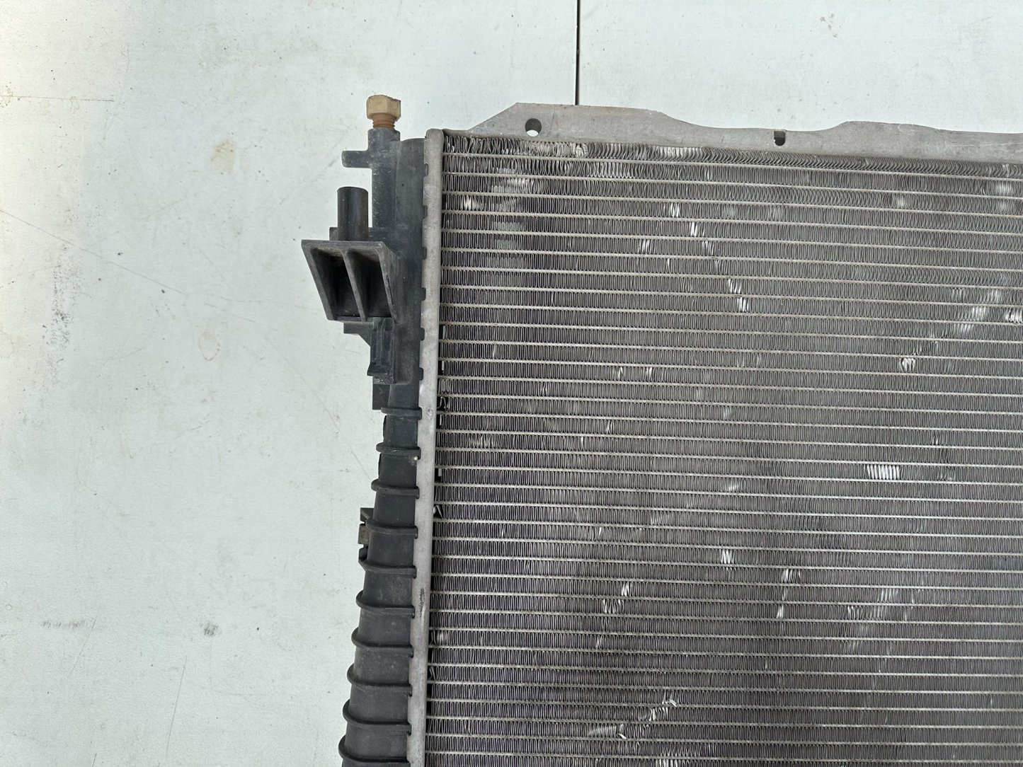 05-10 Ford Mustang V6/GT Radiator OEM In Working Condition