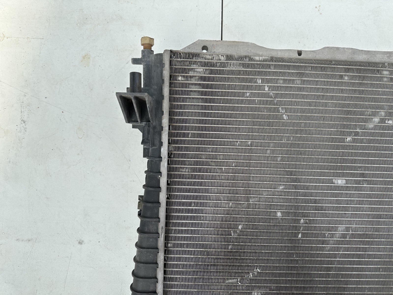 05-10 Ford Mustang V6/GT Radiator OEM In Working Condition