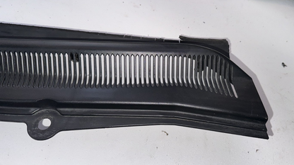 05-09 Ford Mustang RH Passenger Wiper Dash Top Cowl Grille Vent OEM