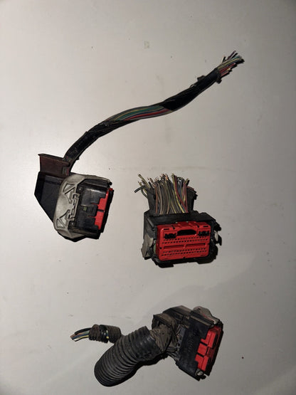 05-06 Ford Mustang ECU ECM PCM Connectors Computer Plug Ins OEM W/ Wires